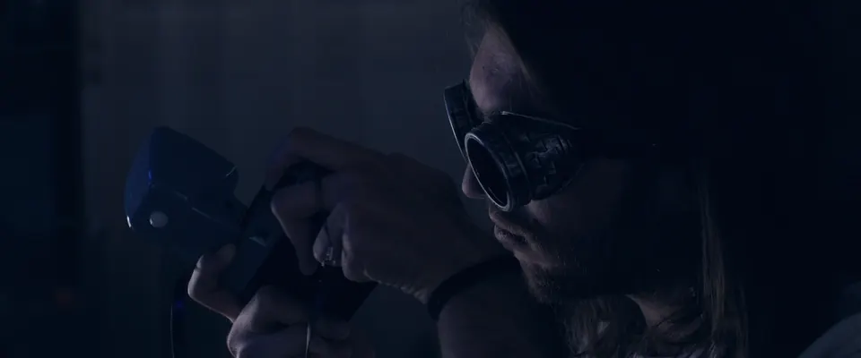 Frame cinematografico da un lavoro di Simone Botosso, videomaker